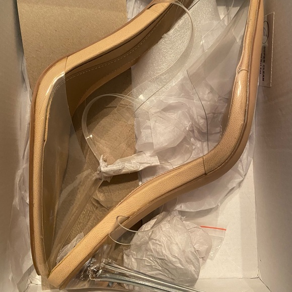 #Missguided nude/clear pointed toe heels - Picture 2 of 4